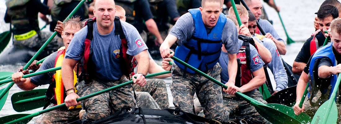 boat-teamwork-training-exercise-39621